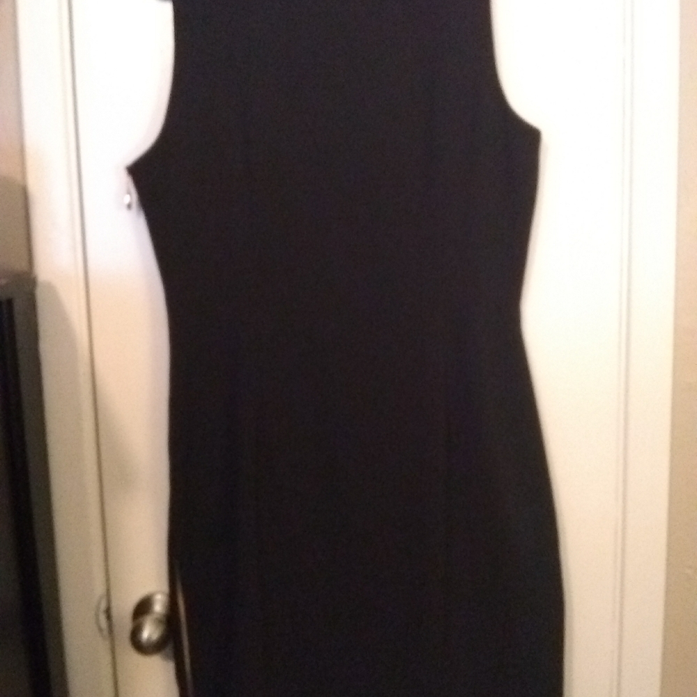 Dress - Picture 2 of 5